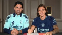 Riccardo Calafiori resmi gabung ke Arsenal. Bek asal Italia berusia 22 tahun itu dibeli dari Bologna seharga 45 juta Pounds dan dikontrak sampai 2029 (Getty Images)