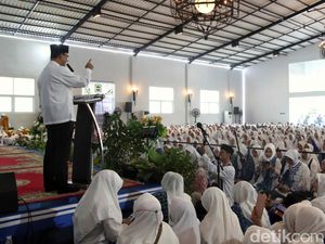 Saat Anies Baswedan Bicara di Hadapan Ratusan Kaum Ibu