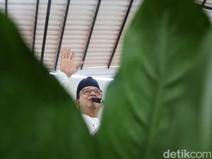 Penyalahgunaan KJP untuk Kredit Motor, Anies Sorot Sistem Early Warning