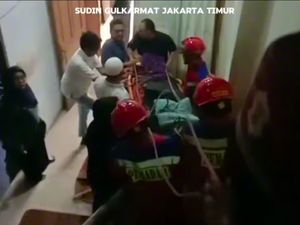 Pria Berbobot 142 Kg Meninggal di Lantai 2, Evakuasi Dibantu Damkar