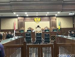 3 Terdakwa Kasus Korupsi Tol MBZ Divonis 3 hingga 4 Tahun Penjara