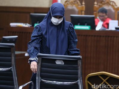 Terbukti Korupsi Proyek Tol MBZ, Sofiah Balfas Divonis 4 Tahun Penjara