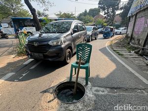 Membahayakan! Tutup Lubang Limbah di Tengah Jalan Manggarai Jaksel Hilang Membahayakan! Tutup Lubang Limbah di Tengah Jalan Manggarai Jaksel Hilang