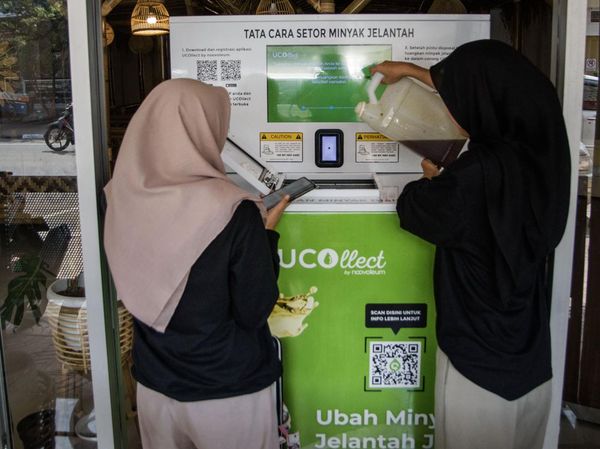 Warga Bandung Bisa Raup Cuan dari Setor Minyak Jelantah