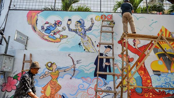 Warna-warni Mural Percantik Wisata Kampung Braga