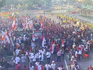 Ada Demo, Lalin Harmoni Arah Patung Kuda Ditutup Pagi Ini