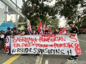 Kantor Dinkes Kota Sukabumi Digeruduk Mahasiswa Kantor Dinkes Kota Sukabumi Digeruduk Mahasiswa