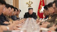 Bahas Banjir, Kim Jong Un Gelar Rapat Darurat di Kereta