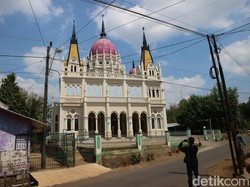 Bukan Gereja, Bangunan Megah Bergaya Eropa Ini Masjid Baiturrohman Pati