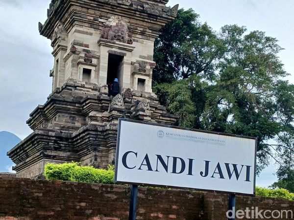 Menengok Wisata Candi Jawi Pasuruan