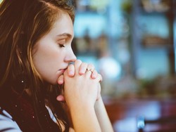 25 Ayat Alkitab Ucapan Selamat Ulang Tahun untuk Diri Sendiri dan Orang Tua