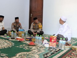 Kapolres Nganjuk Blusukan ke Tokoh Agama Jelang Pilkada Serentak