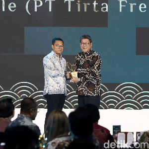 Le Minerale (PT Tirta Fresindo Jaya)