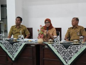 Pemkab Blitar Anggarkan Ratusan Miliar untuk Turunkan Angka Kemiskinan Pemkab Blitar Anggarkan Ratusan Miliar untuk Turunkan Angka Kemiskinan