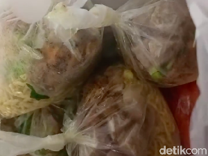 Pasrah Kena Order Fiktif, Penjual Bagikan Mi Ayam Rp 330 Ribu ke Tetangga Pasrah Kena Order Fiktif, Penjual Bagikan Mi Ayam Rp 330 Ribu ke Tetangga