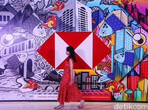 Mural Futuristik Cerita Perbankan Mejeng di WTC Jakarta