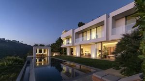 Foto: Rumah Bos HYBE Senilai Rp 430 M di Los Angeles, Fasilitas Super Mewah