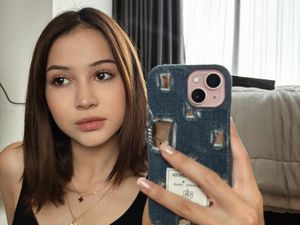 6 Gaya Sandrinna Michelle Pamer Rambut Pendek Baru, Makin Cantik Menawan 6 Gaya Sandrinna Michelle Pamer Rambut Pendek Baru, Makin Cantik Menawan