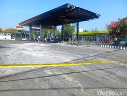 SPBU di Jalan Adi Sucipto Colomadu Terbakar, 1 Mobil Ludes-Sopir Terluka