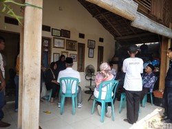 Suasana Duka Menyelimuti Rumah Maestro Tarling Klasik Cirebon