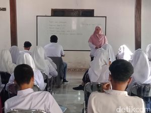 Aturan Baru Hari Belajar Guru! Semua Guru RI Wajib Belajar Sehari dalam Sepekan Aturan Baru Hari Belajar Guru! Semua Guru RI Wajib Belajar Sehari dalam Sepekan