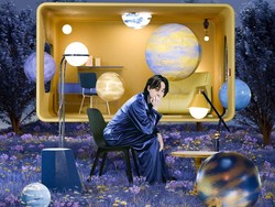 Tampil Keren, SUHO EXO Buka Konser dengan Mainkan Bass