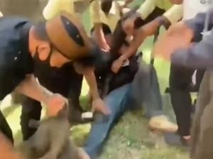 Detik-detik Mahasiswa UIN Makassar Diburu-Dianiaya Sekuriti Saat Demo Ricuh