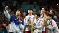 Viral! Momen Atlet Korsel dan Korut Selfie di Podium Olimpiade Paris 2024