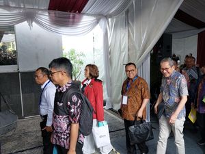 236 Calon Pimpinan KPK Tiba di Pusdiklat Setneg Jelang Tes Tulis 236 Calon Pimpinan KPK Tiba di Pusdiklat Setneg Jelang Tes Tulis