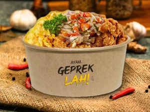 Mantap Gurihnya! 5 Ayam Geprek Rating Tinggi di Aplikasi Ojol
