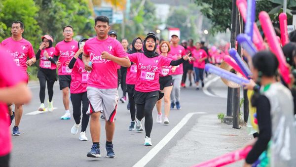 Potret Kemeriahan Charity Fun Run di Yogyakarta