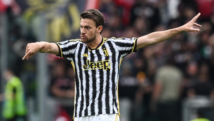 TURIN, ITALY - MAY 25: Daniele Rugani of Juventus reacts during the Serie A TIM match between Juventus and AC Monza at  on May 25, 2024 in Turin, Italy. (Photo by Image Photo Agency/Getty Images)