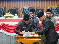 DPRD Bandung Setujui 4 Raperda, Penataan PKL hingga Awasi Miras