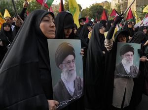 Duka Warga Iran Ratapi Tewasnya Pemimpin Hamas Ismail Haniyeh