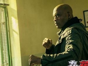 Sinopsis Film The Inivincible Dragon: Memecahkan Tiga Pembunuhan Misterius