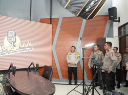 Divhumas Polri Puji 91 Media Center Polda Riau, Sebut Paling Bagus di Indonesia