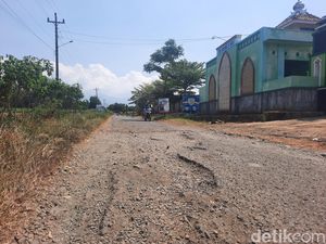Lapur Lur! Jalan Antardesa di Margoyoso Pati Rusak Parah dan Berdebu Lapur Lur! Jalan Antardesa di Margoyoso Pati Rusak Parah dan Berdebu