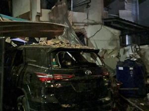 2 Rumah Hancur dan 3 Mobil Rusak Imbas Ledakan Tabungan Gas di Jakbar