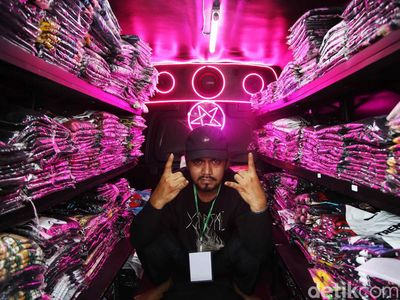 Berburu Produk Pakaian Lokal di Jakcloth Summer Fest 2024