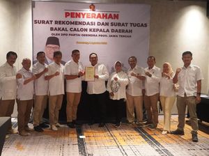 Gerindra Usung Pasangan Arief Rohman-Sri Setyorini di Pilkada Blora Gerindra Usung Pasangan Arief Rohman-Sri Setyorini di Pilkada Blora