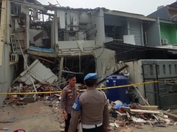 Penampakan Puing-puing Rumah Hancur Akibat Ledakan Gas di Cengkareng