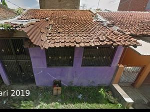 Potret Muram Rumah Bercat Ungu di Tanimulya Ternyata Simpan Kerangka Ibu-Anak Potret Muram Rumah Bercat Ungu di Tanimulya Ternyata Simpan Kerangka Ibu-Anak