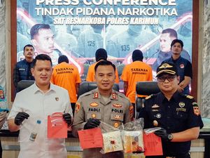 Polres Karimun Gagalkan Penyelundupan 2 Kg Sabu dari Malaysia Tujuan Jambi Polres Karimun Gagalkan Penyelundupan 2 Kg Sabu dari Malaysia Tujuan Jambi