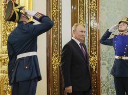 Putin Kirim Pesan ke Mojtaba Khamenei-Presiden Iran: Moskow Teman Setia