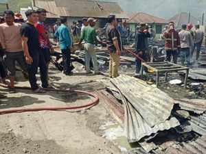 15 Rumah di Aceh Tengah Ludes Terbakar 15 Rumah di Aceh Tengah Ludes Terbakar