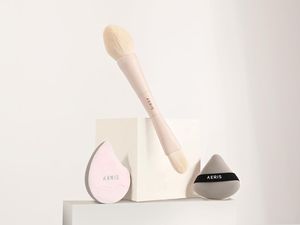 Aeris Beaute Rilis Kuas Makeup Unik, 1 Kuas untuk 4 Fungsi Aeris Beaute Rilis Kuas Makeup Unik, 1 Kuas untuk 4 Fungsi