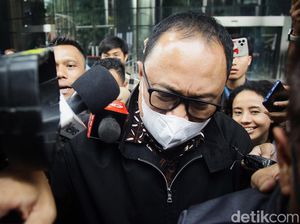 Suami Wali Kota Semarang Bungkam Usai Diperiksa KPK Selama 3 Jam