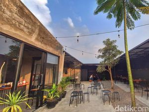 Kedai Kopi di Bandung Selatan Ini Punya Kopi Enak dan Suasana Estetik Kedai Kopi di Bandung Selatan Ini Punya Kopi Enak dan Suasana Estetik