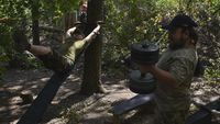 Tentara Garis Depan Ukraina Perkuat Tubuh dengan Alat Seadanya