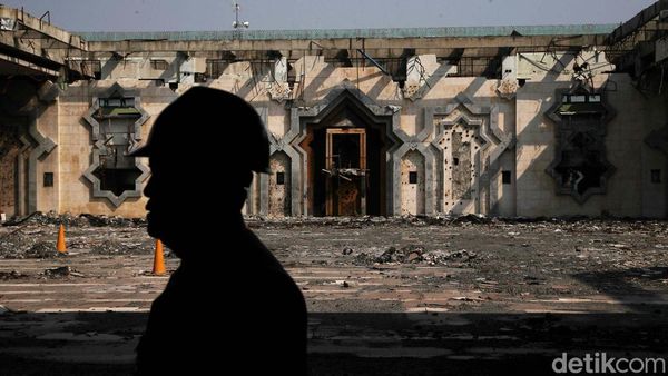 Terbakar 2 Tahun Lalu, Masjid Jakarta Islamic Center Belum Diperbaiki